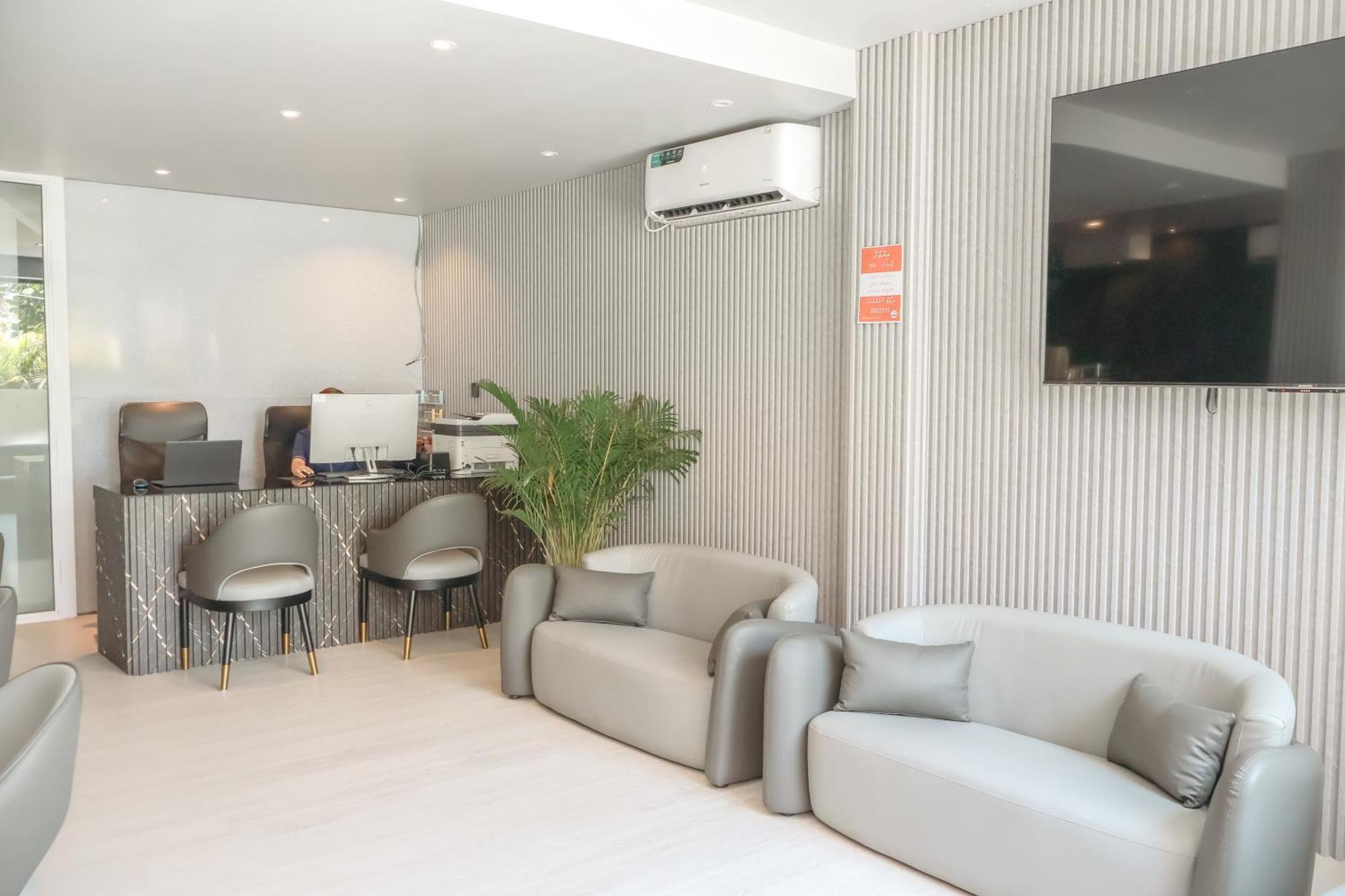 Starry Beach Inn Male Bagian luar foto