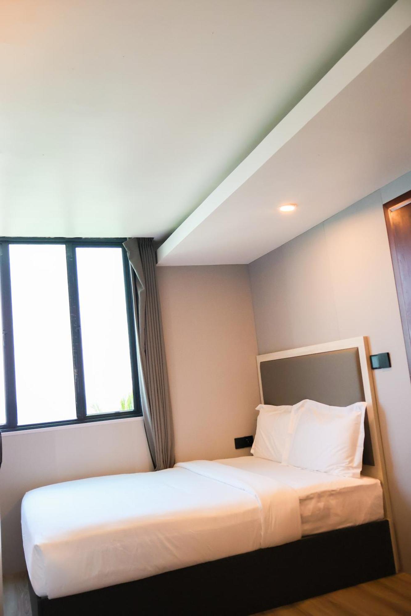 Starry Beach Inn Male Bagian luar foto