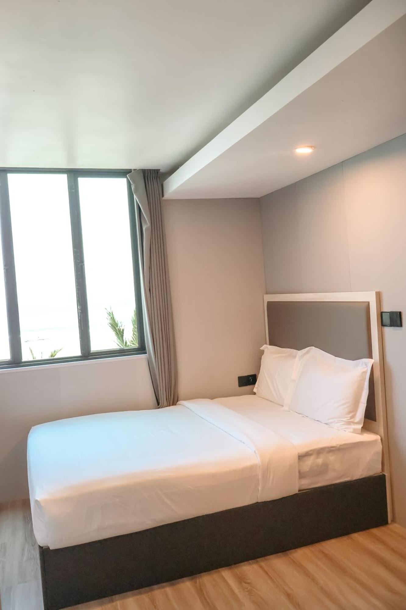 Starry Beach Inn Male Bagian luar foto