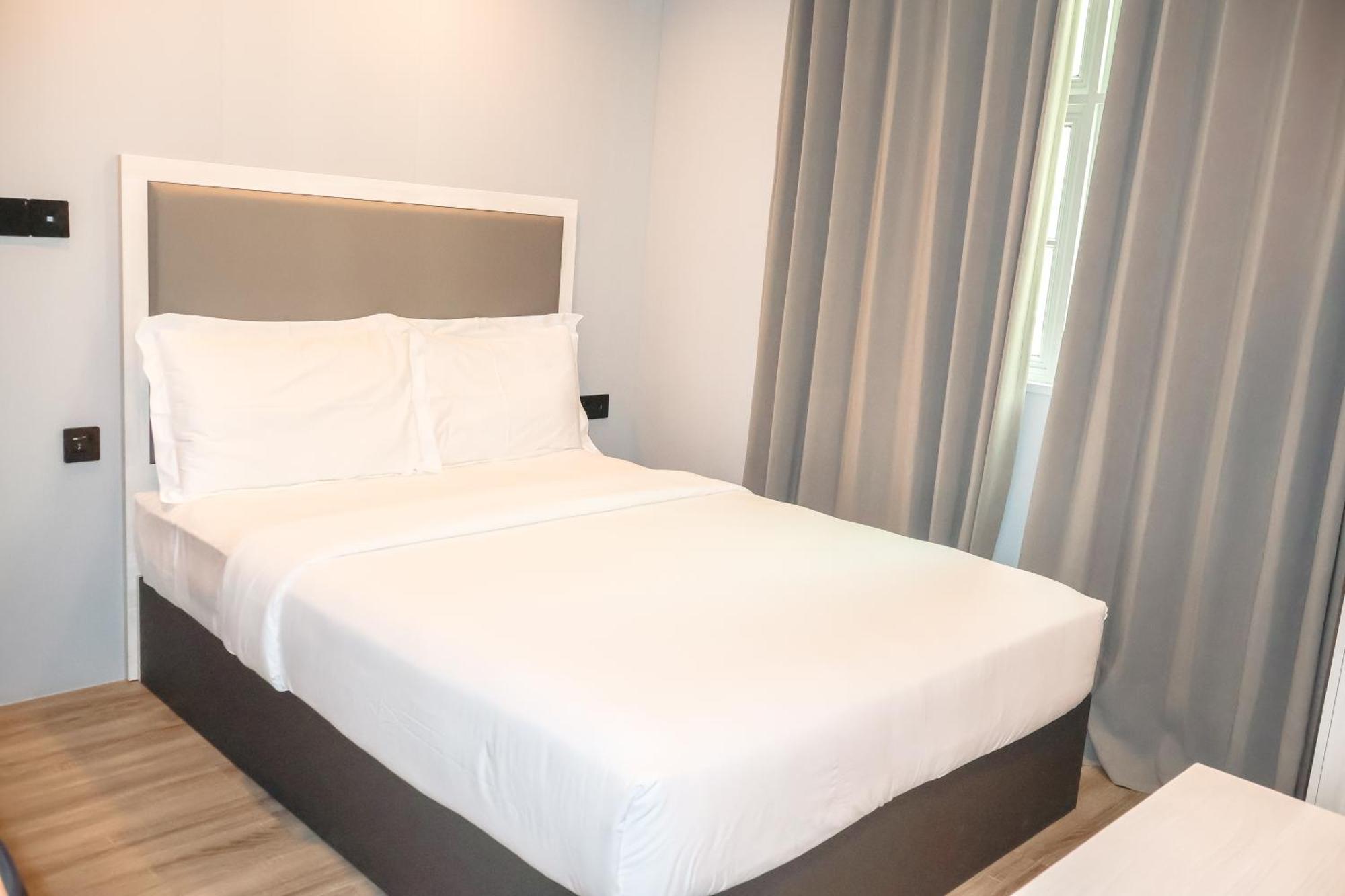 Starry Beach Inn Male Bagian luar foto