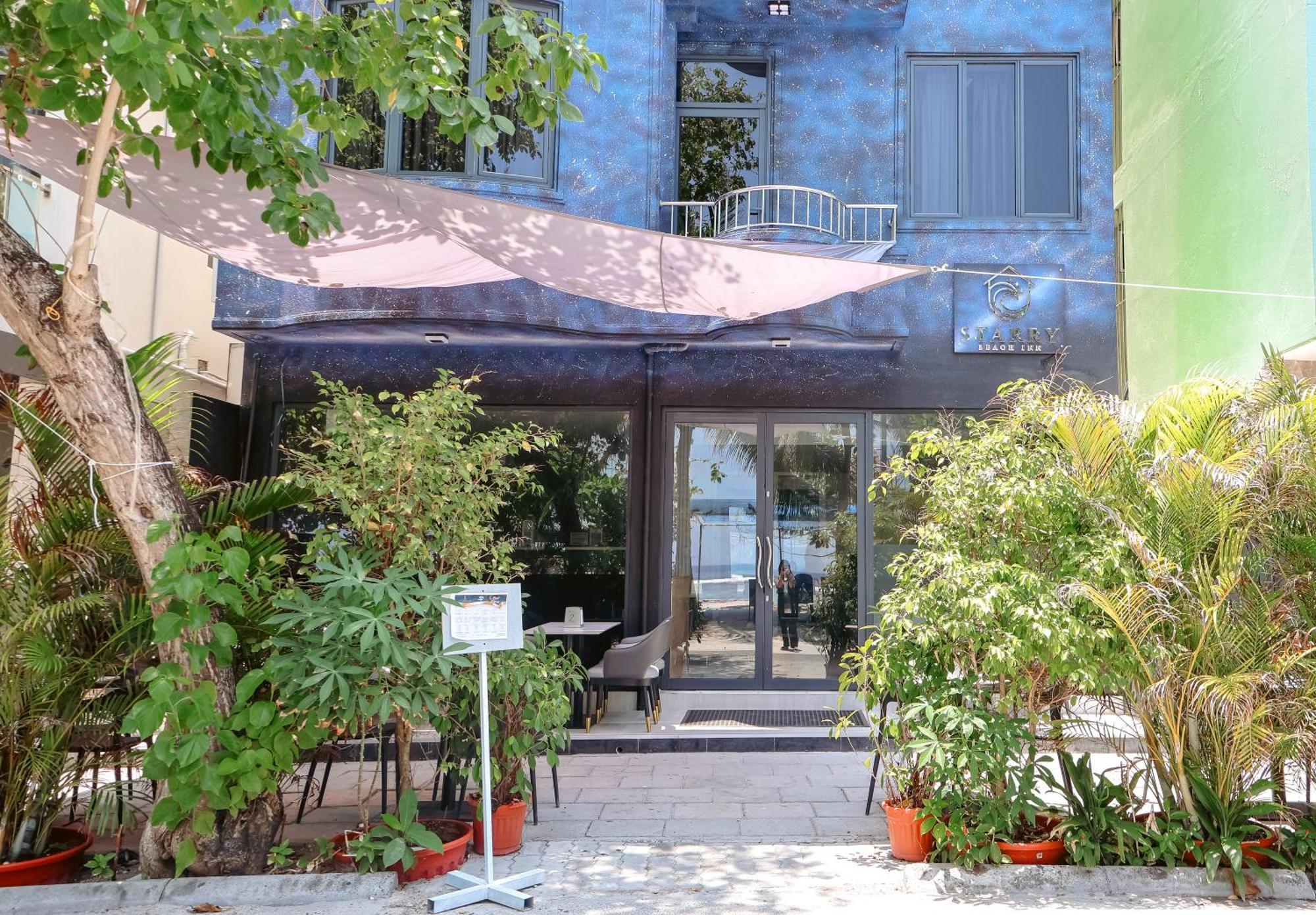Starry Beach Inn Male Bagian luar foto