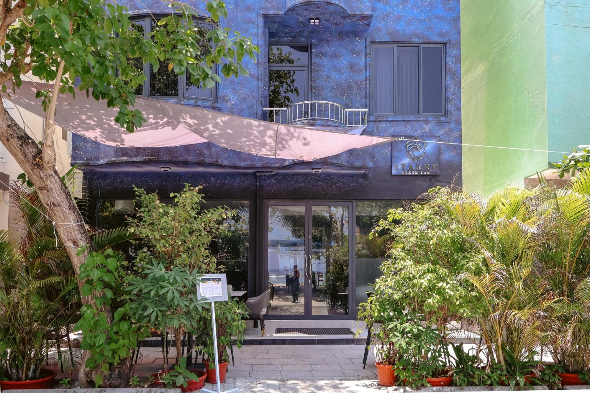 Starry Beach Inn Male Bagian luar foto