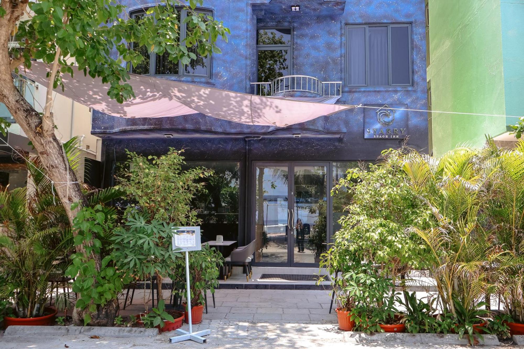 Starry Beach Inn Male Bagian luar foto