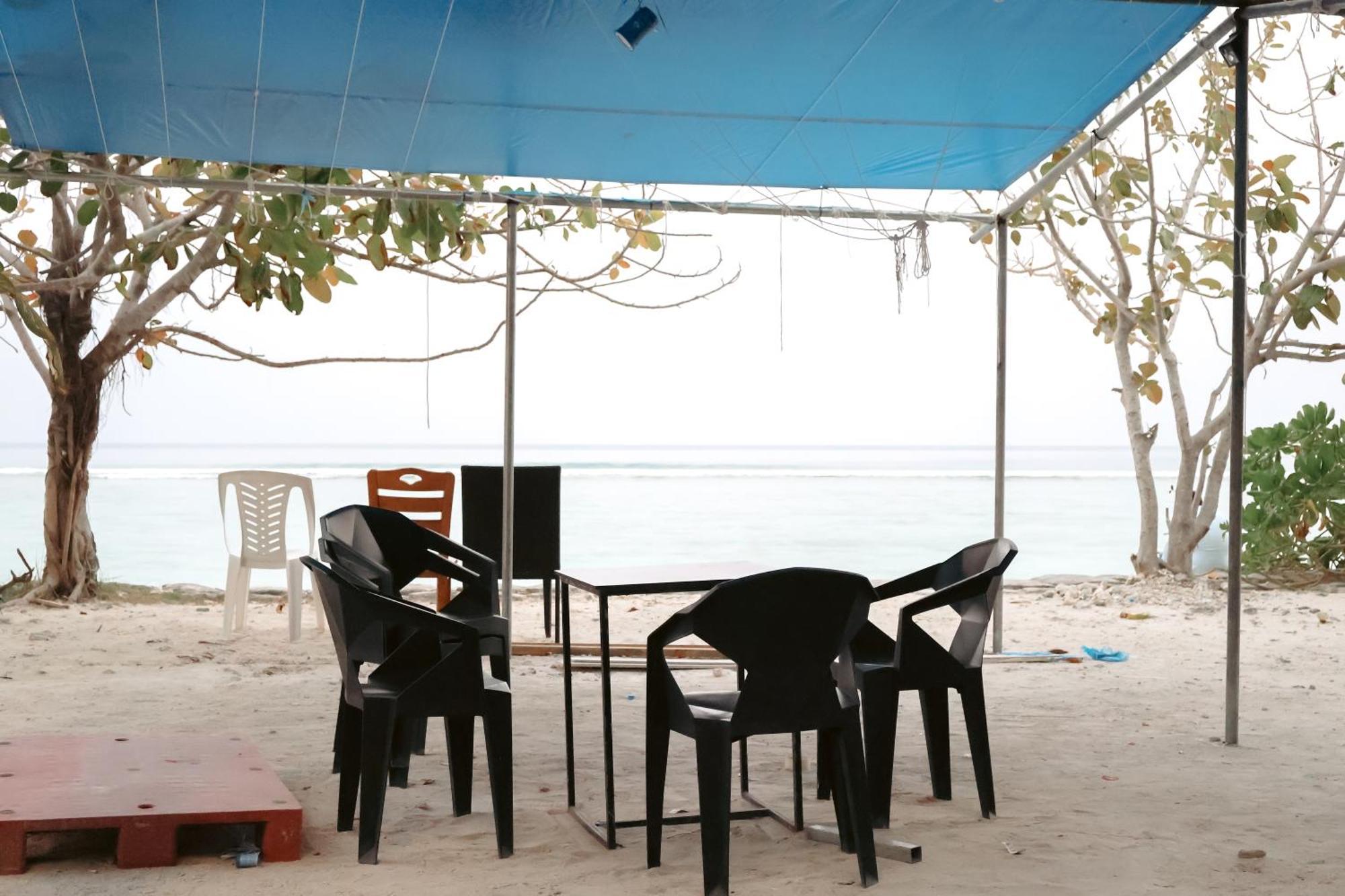 Starry Beach Inn Male Bagian luar foto